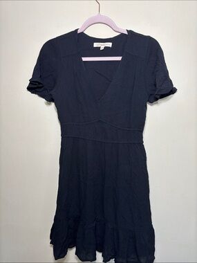 Women's Black V-Neck Short Sleeve Dress
